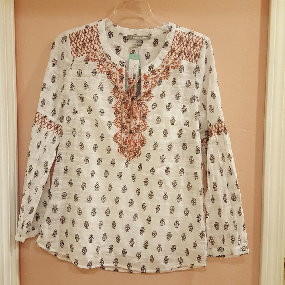 Danielle Rainn Eartha split neck cotton top blouse